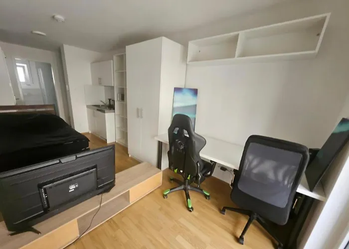 Max Apartments